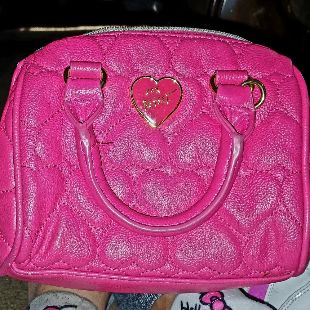 Pink like new Betsey handbag